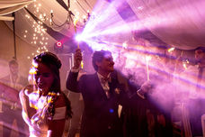 Soirée de mariage : fête ou bal. Photographe dans le Cantal, je me déplace aussi en Lozère, Puy-de-Dôme, Haute-Loire.