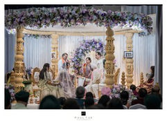 Hindu-wedding-photographer-paul-tak mandap wide