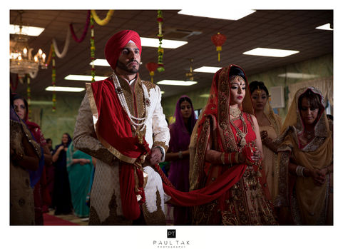 nottingham-wedding-photographer-paul-tak Notting Gurdwara bride and groom
