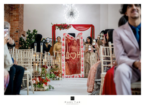 nottingham-wedding-photographer-paul-tak Goosedale bride before her entrance