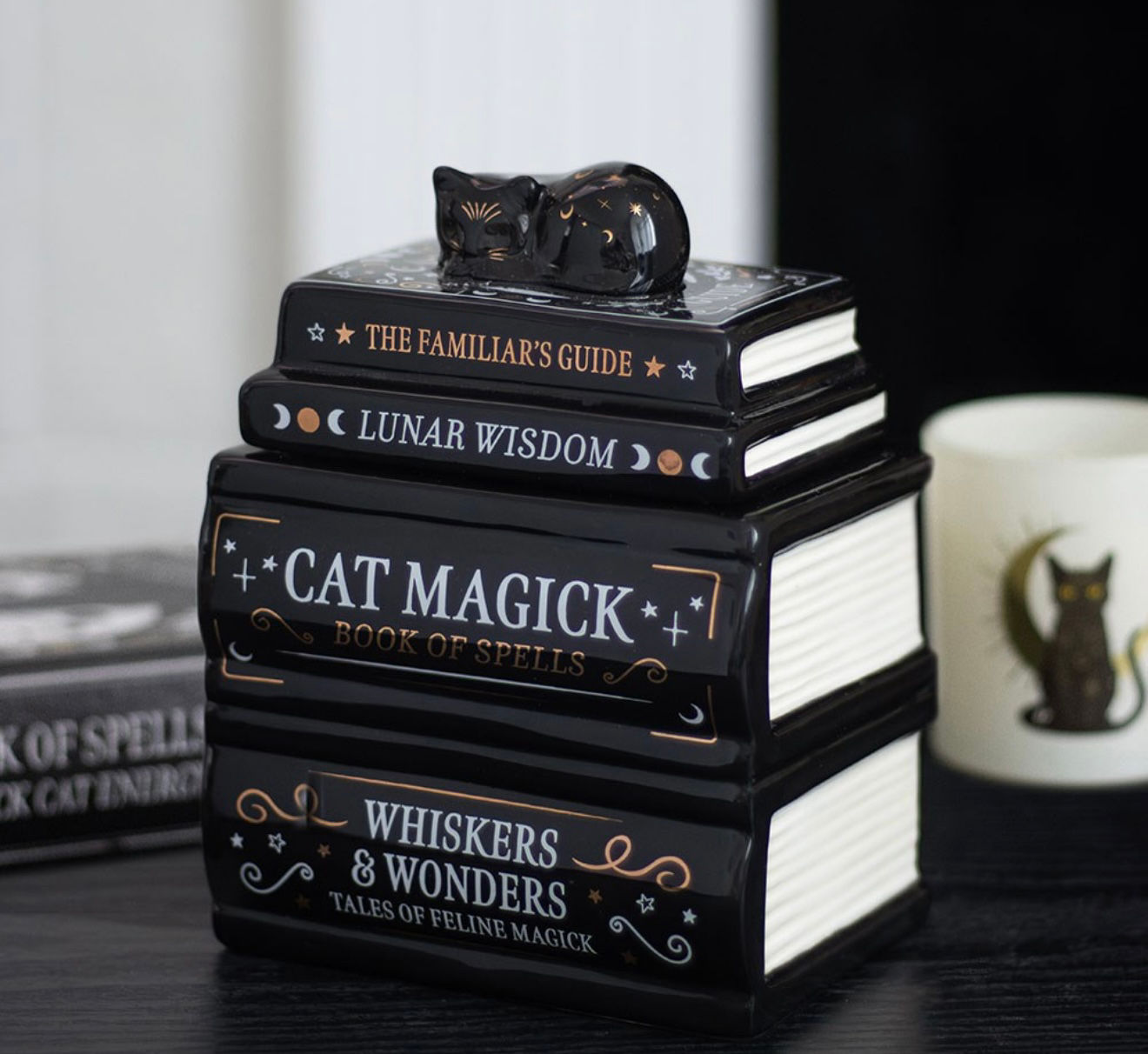 BLACK CAT BOOK STACK OIL BURNER WITH CAT