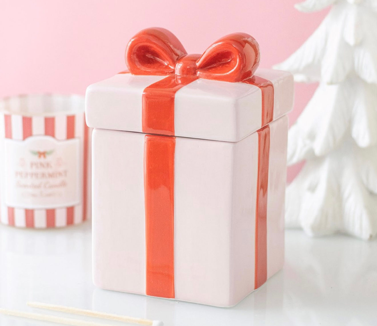 PINK PRESENT OIL BURNER
