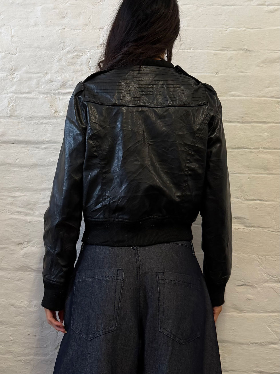 Miniaturbild: 00s Miley Cyrus Max Azaria Black Faux Leather Biker Jacket with Button Collar