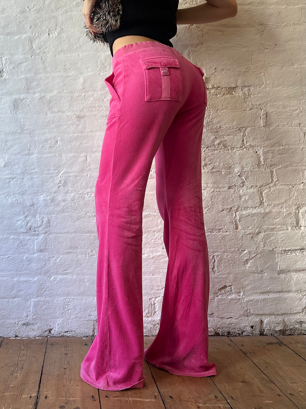 Miniaturbild: 00s Juicy Couture Hot Pink Velour Flare Trousers Joggers with Pocket Detail