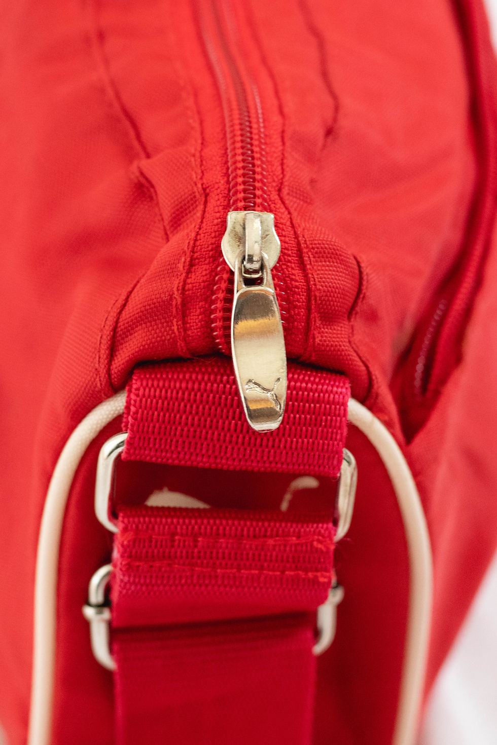 縮圖：Puma Red Small Crossbody Bag