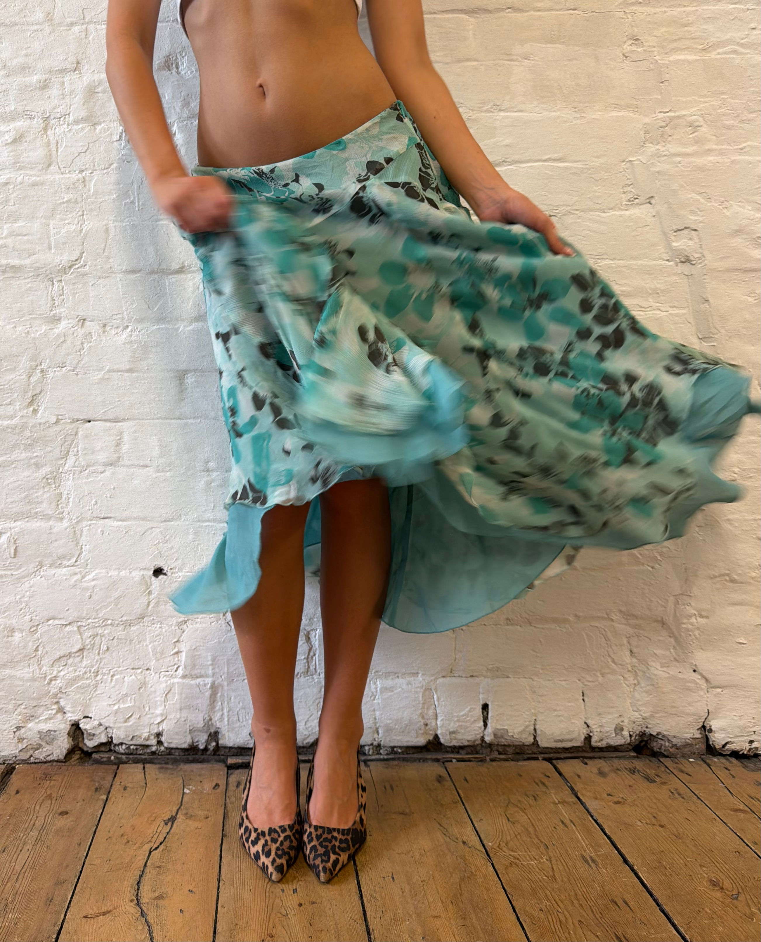 Vintage Y2K Nine West 100% Silk Turquoise Floral Mesh Low Rise Midi Skirt