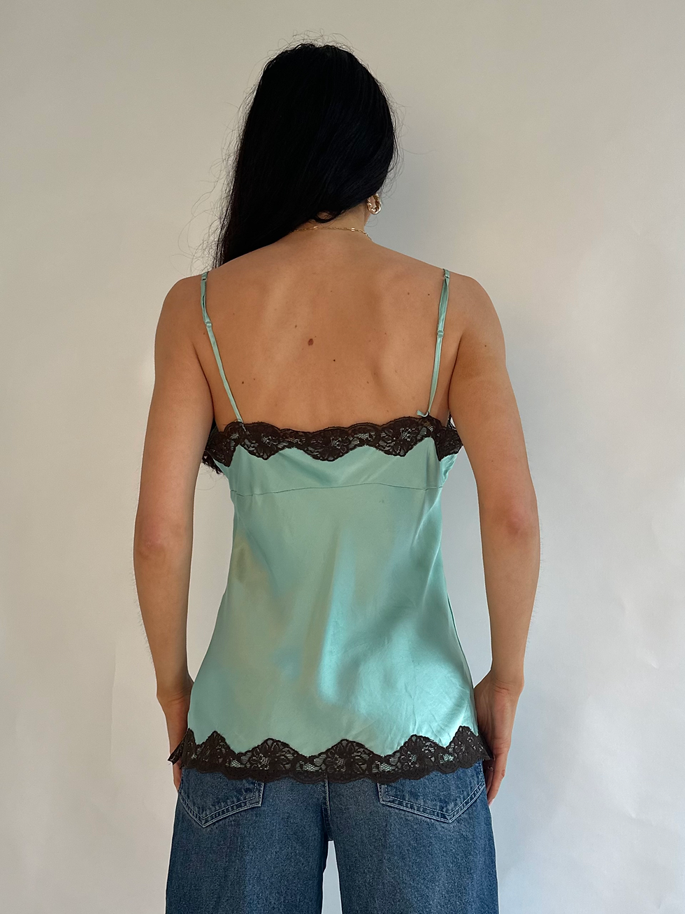 ภาพขนาดย่อ: 00s Licorice Mint Green Silk Cami Top with Brown Lace Trim