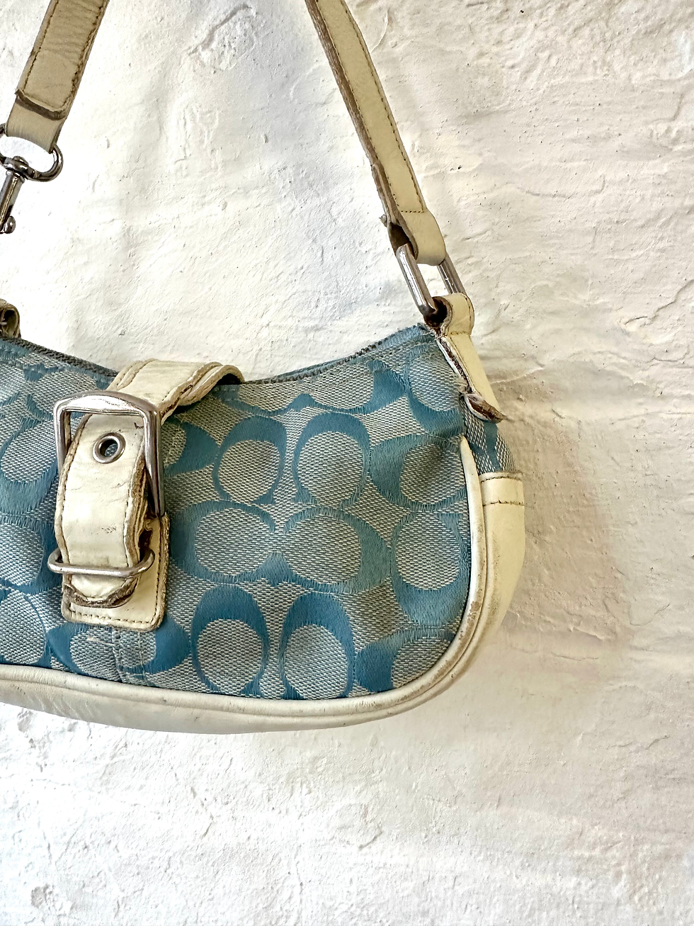 Miniatyrbild: 00s Signature Coach Blue & White Monogram Canvas & Leather Small Shoulder Bag