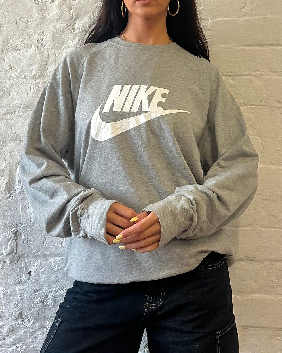 Miniaturbild: 90s Nike Spell Out Logo Grey Crewneck Sweatshirt
