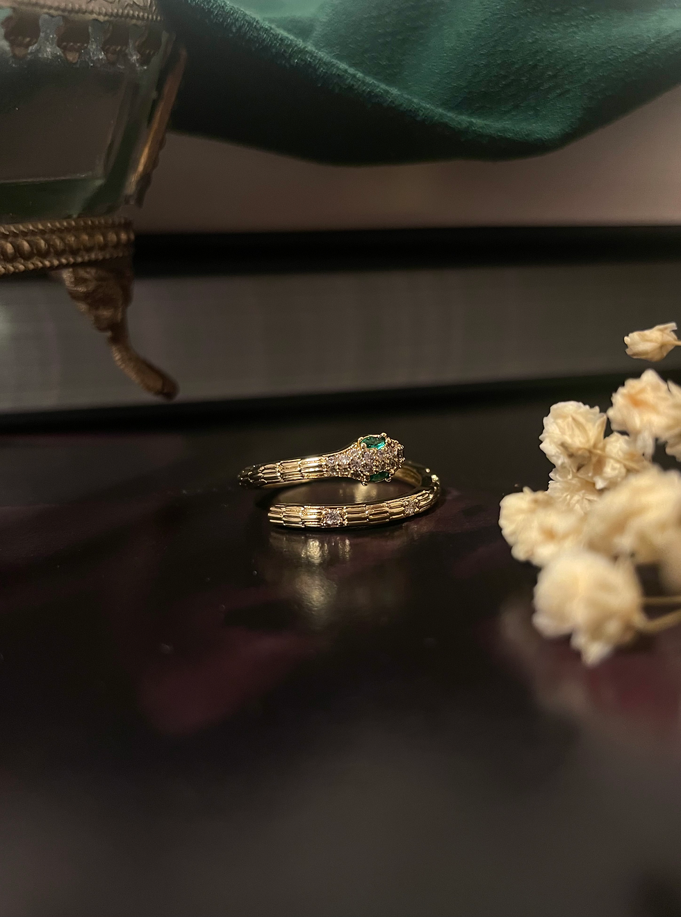 Thumbnail: Serpent Ring