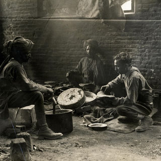 Pagris and Helmets: Indian Soldiers in the First World War
