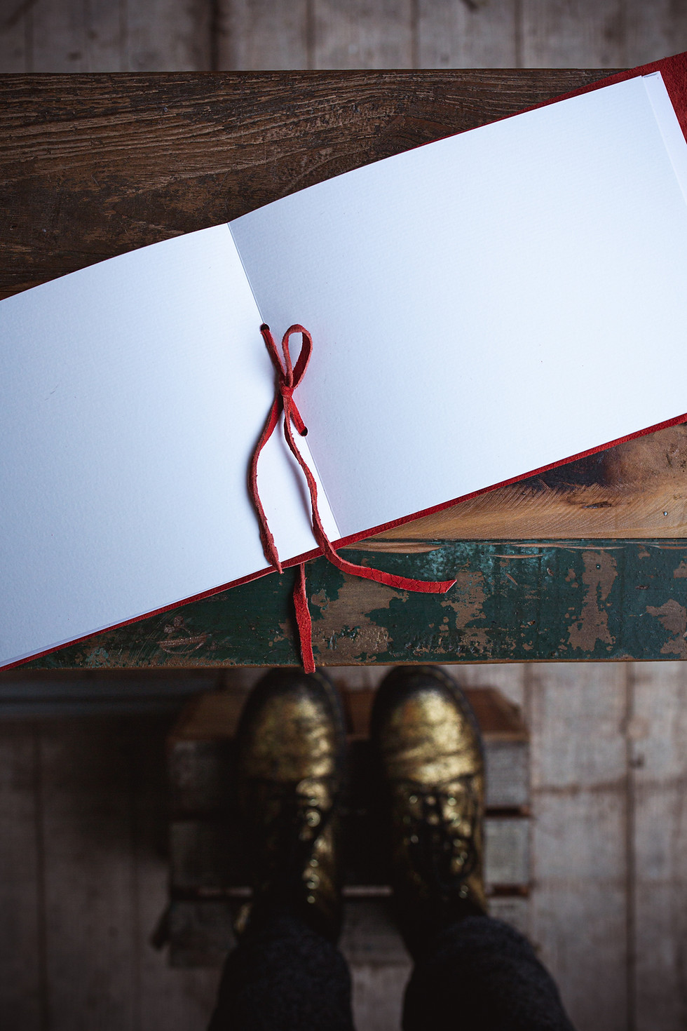 Thumbnail: Fotoalbum rood leer - handgemaakt