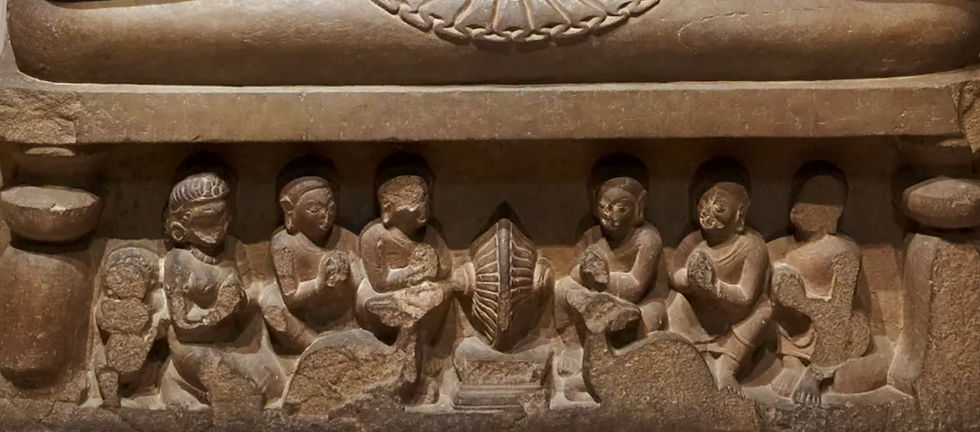 High-resolution closeup of the base pedestal of the original Sarnath Dhammacakka image. Source.