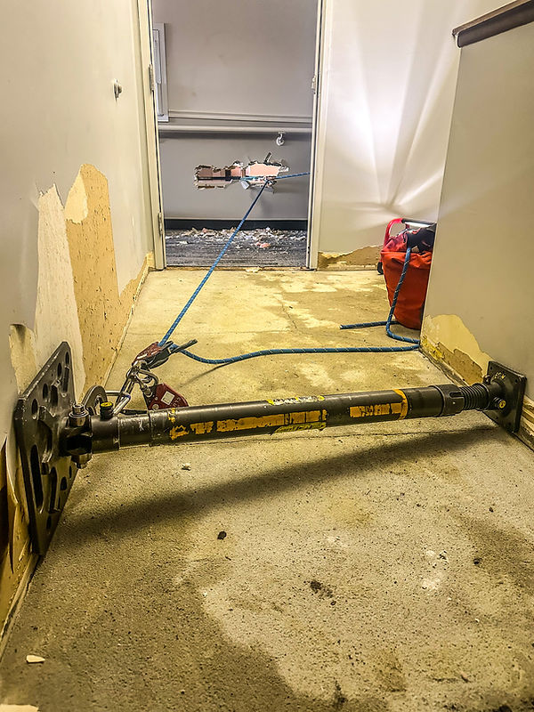 paratech jamb pole.JPEG