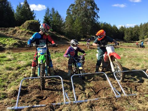 Thumbnail: MX Start Gate 3 bikes
