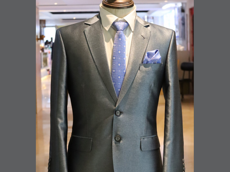 Executive Elegance: The Power of a Perfectly Tailored Dark Suit