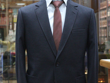 Understated Luxury: Why a Classic Navy Coat Never Fails