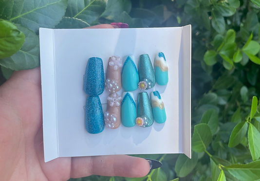 Blue and teal ocean themed nails. Lagoona themed