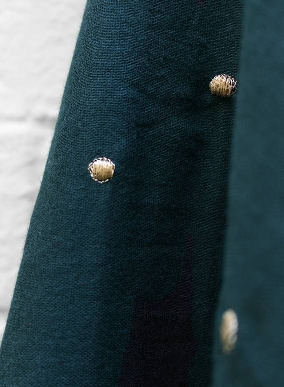 Double gauze petrol met gouden borduursel - Atelier Brunette - €22,5/m