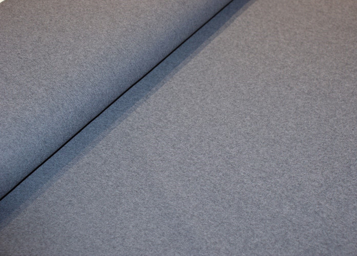 Grijze warme stretch - €18,5/m