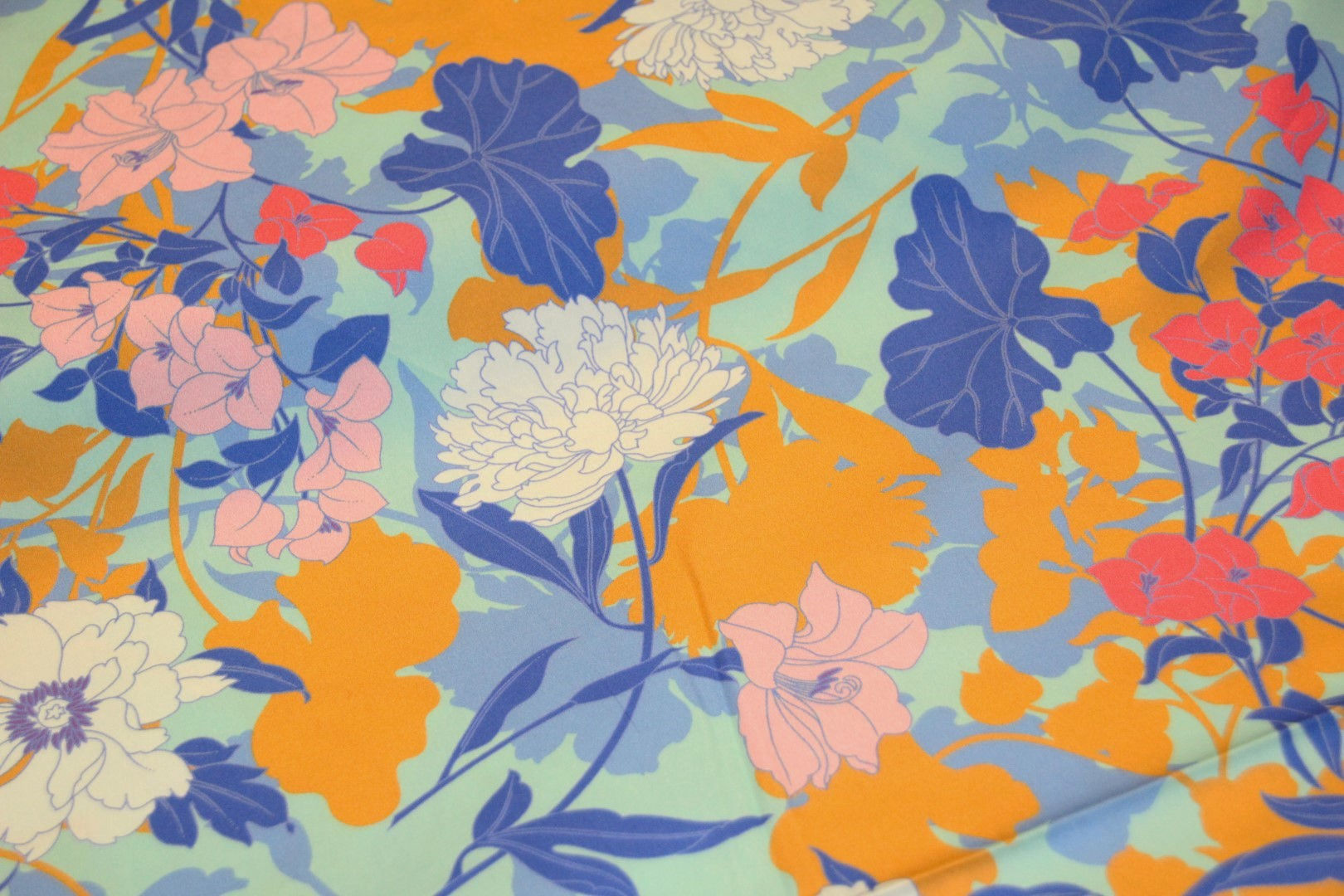 Blauwgroene katoen met bloemen - €47,5/m