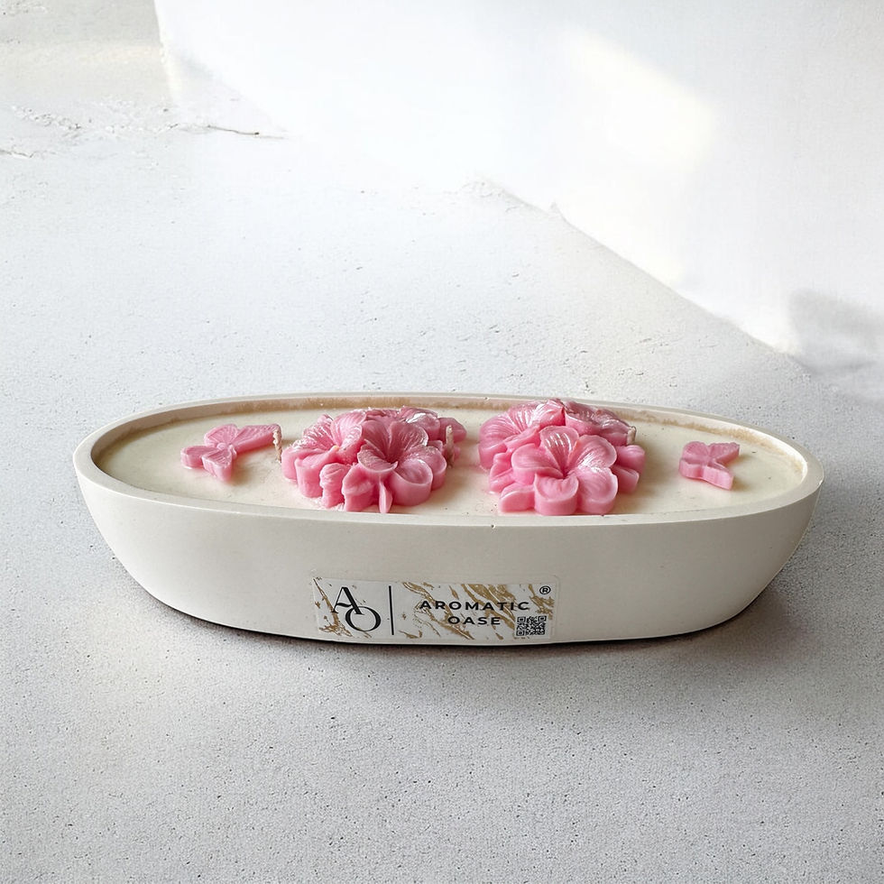 Miniaturbild: Duftkerze Cherry Blossom in ovaler Schale in Seitenansicht