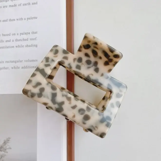 HAIR CLAW CLIPS