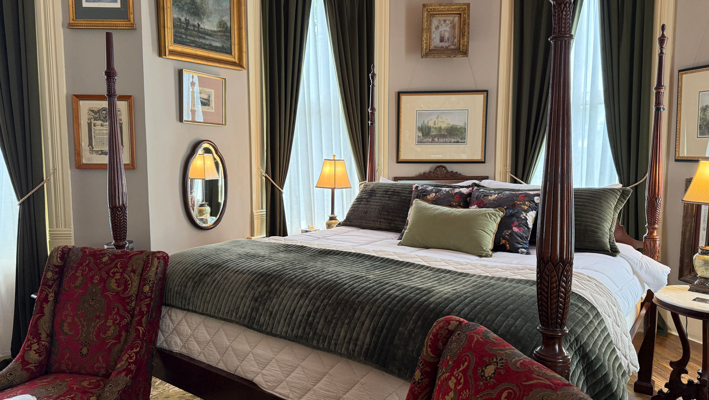 The Murray Turret Suite at The Empress of Little Rock