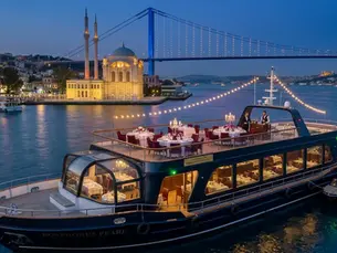 Istanbul Bosphorus Cruise Guide: Which Boat Tour Should You Choose?