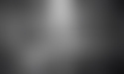 Βίντεο- Τη σκότωσε το κινητό της! Αφηρημένη γυναίκα πέφτει σε κανάλι