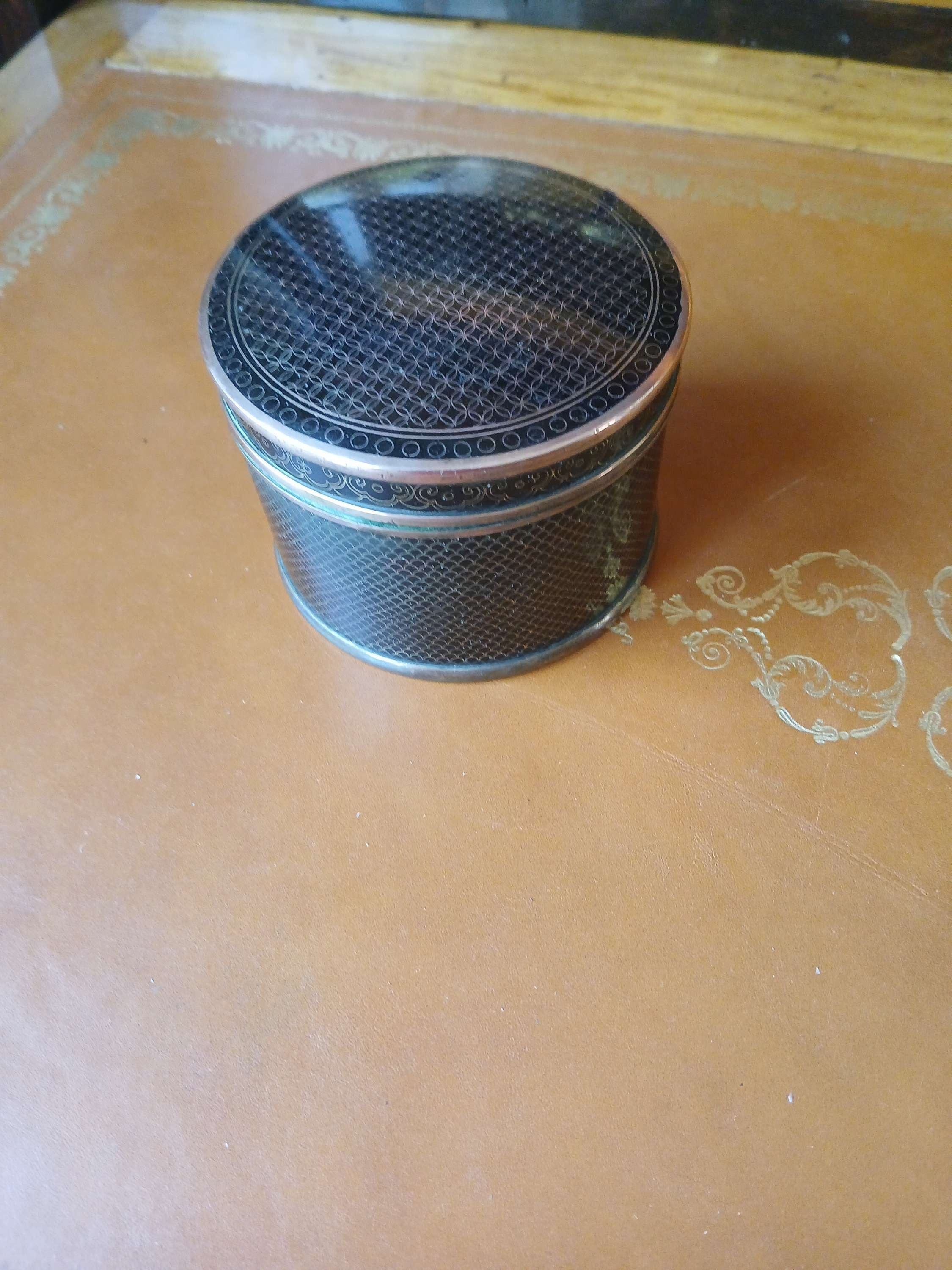 Boîte cloisonnée 
