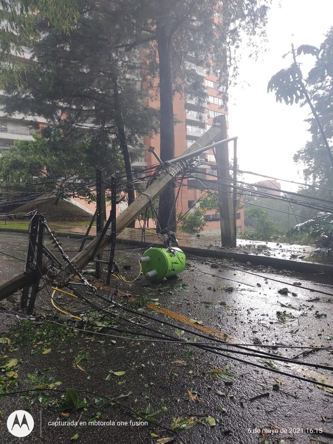 EPM comienza a restablecer servicio de energía en zonas de El Poblado después de las emergencias