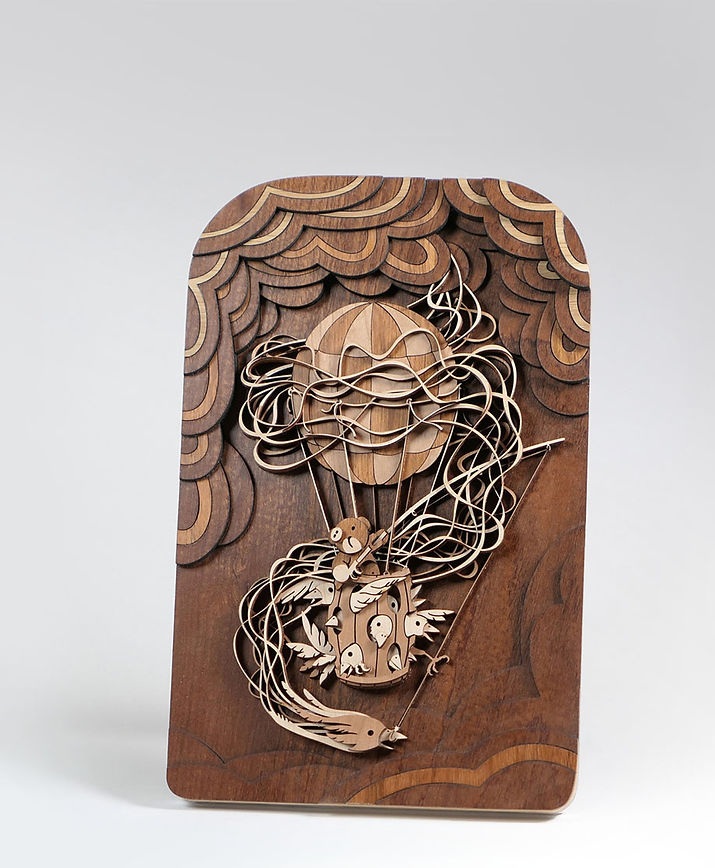 Obra de Arte realizada con Madera Natural Maciza cortada con Laser Cute, sin tintes, solo Cera Natural.