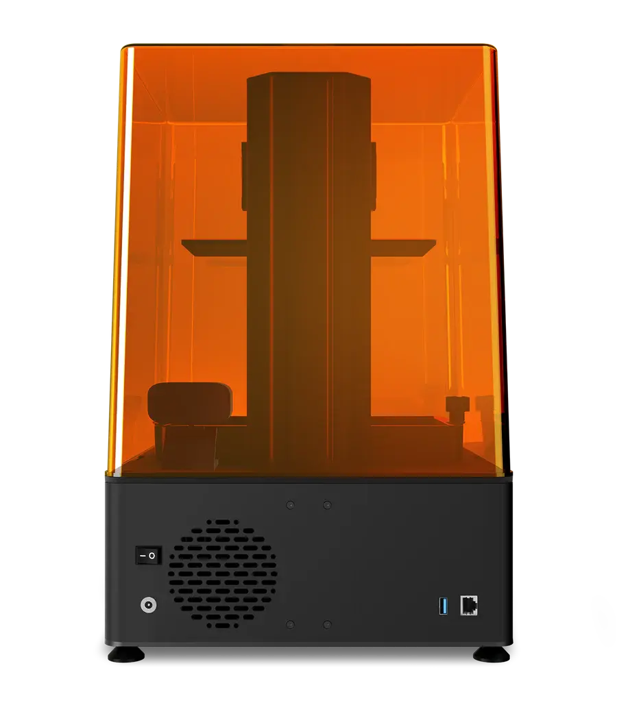 Miniatura: Traseira da Phrozen Mighty 8K com conexões e tampa translúcida – Voxel Manufatura