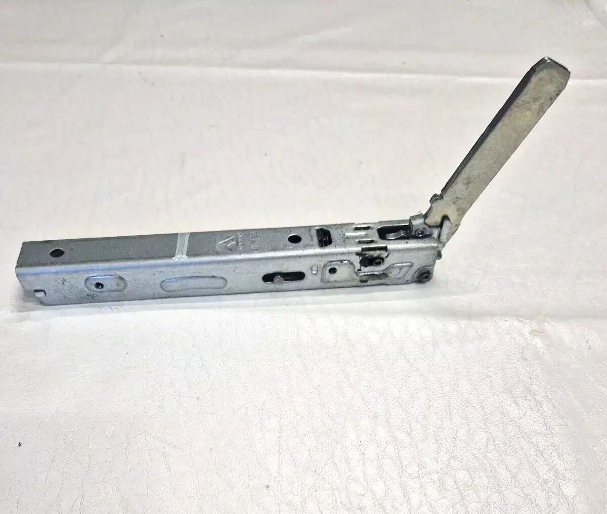 LOGIK LBIDOX21 LBUDOX21 OVEN TOP DOOR HINGE (LBI21.13)