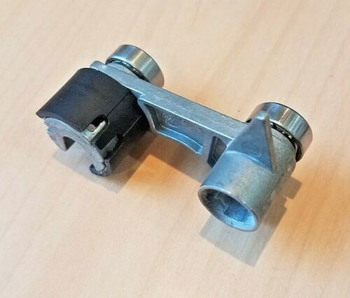 NEFF B47CR22N0B B57CR22N0B OVEN DOOR ROLLER MECHANISM SUPPORT RHS (B57.210)