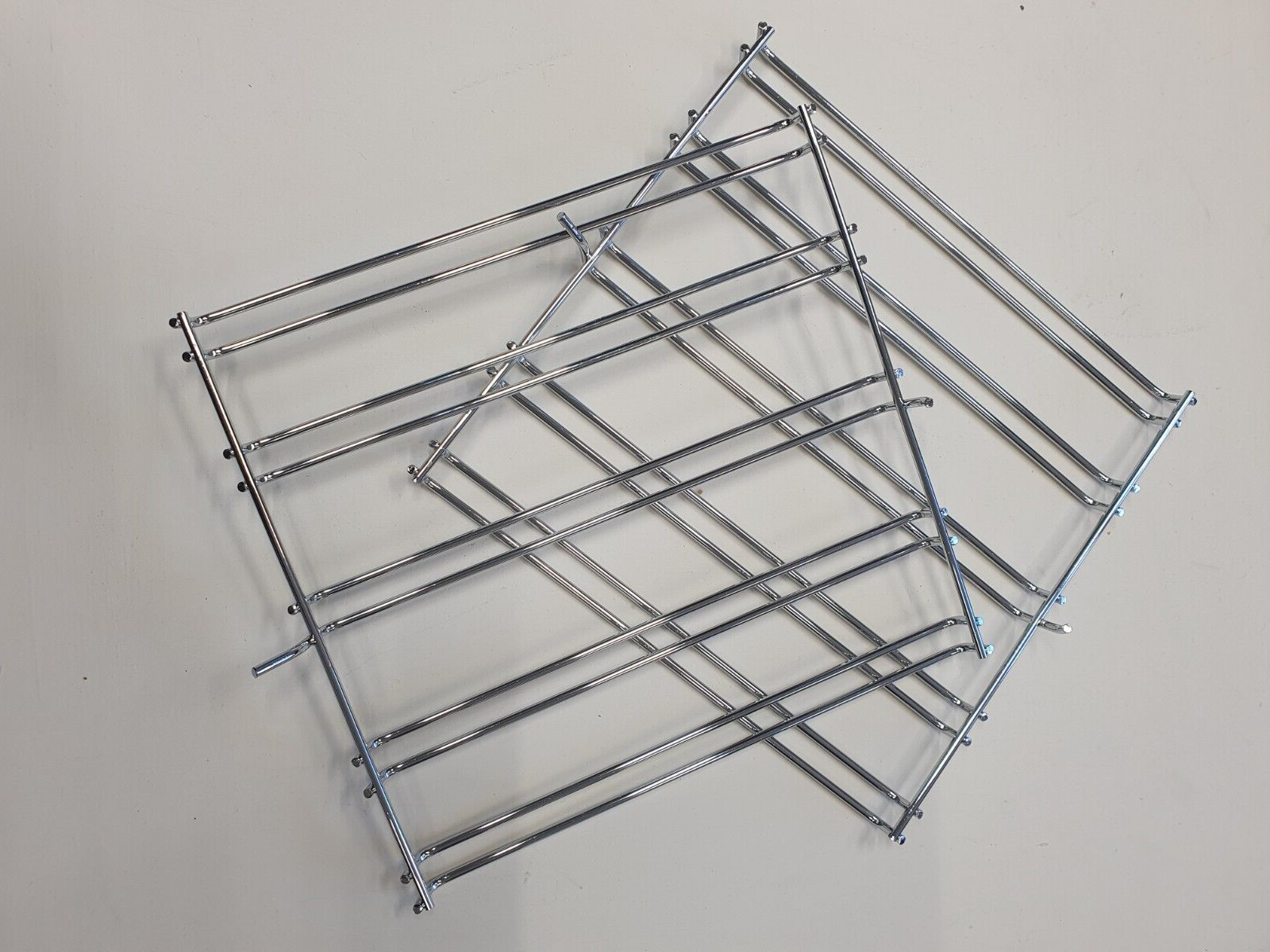 HOTPOINT DD2540IX BOTTOM OVEN SHELF SUPPORTS 1 X PAIR GENUINE (DD25.54)