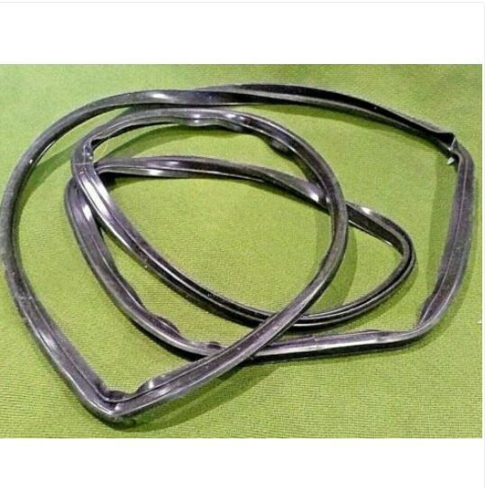 INDESIT DDU5340CIX OVEN BOTTOM DOOR SEAL, Genuine (DDU.19)