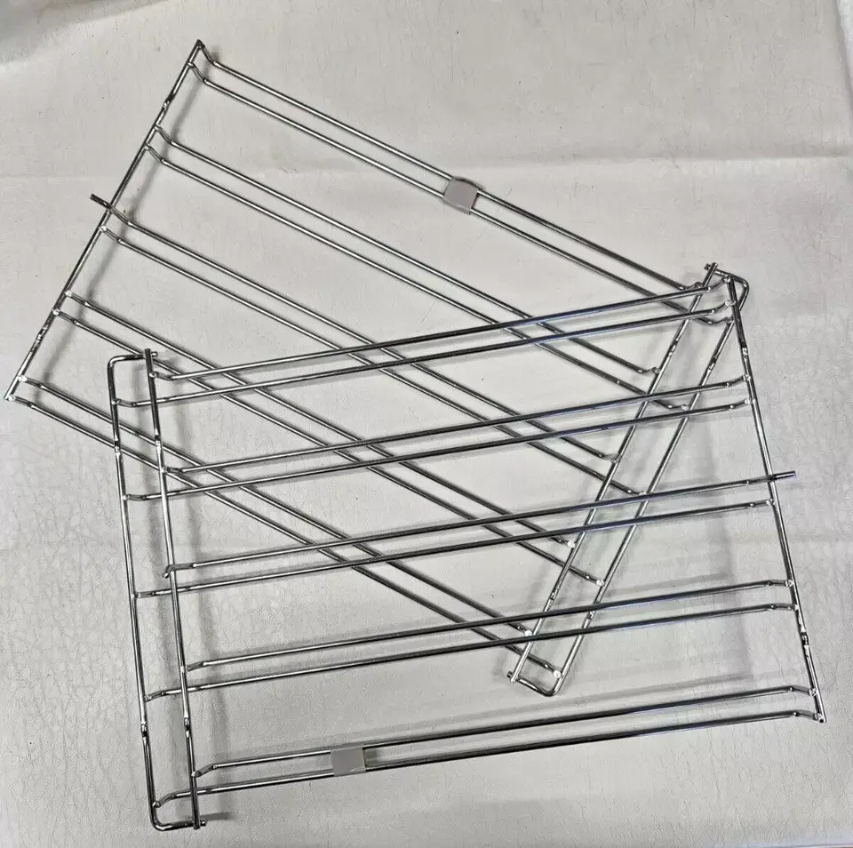 AEG BEB335061 W/B OVEN SHELF SUPPORTS 1 X PAIR GENUINE (BE61.14)