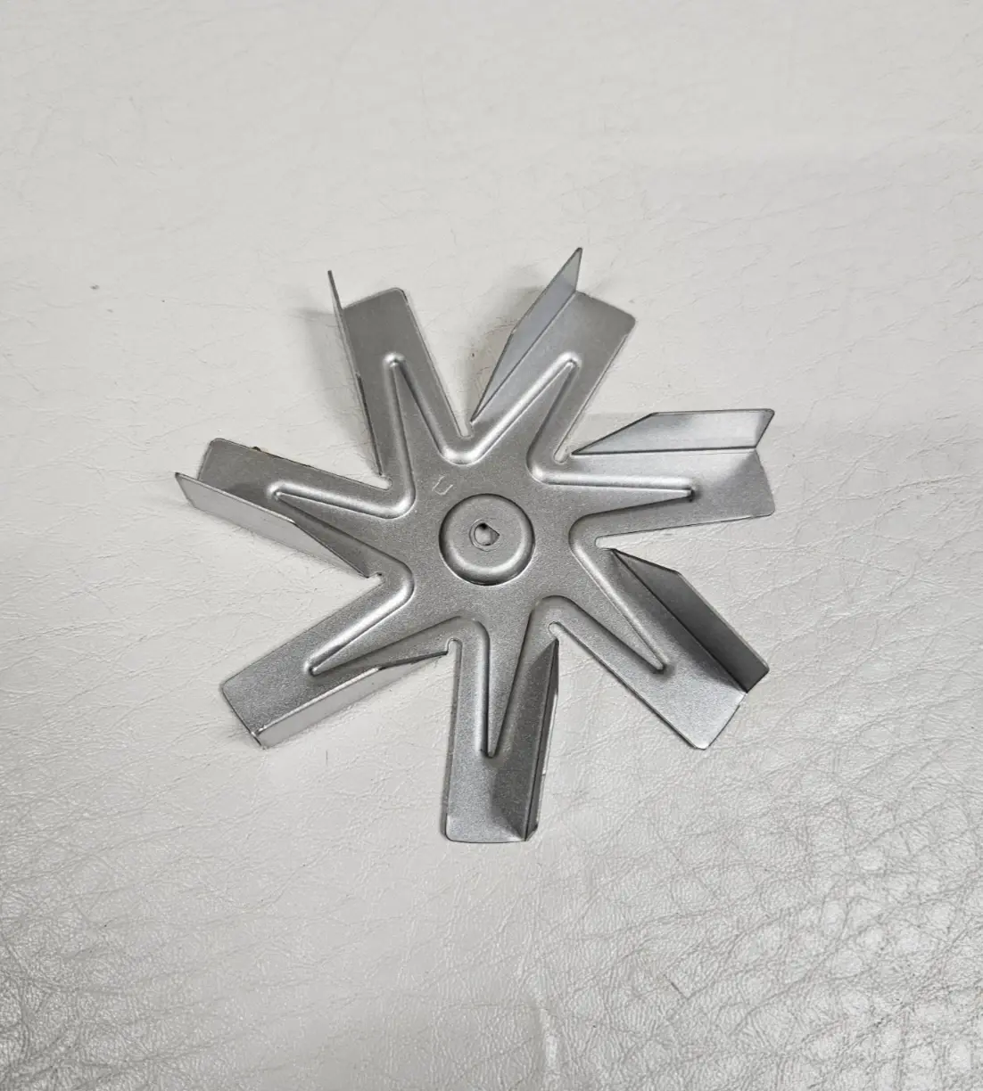 SAMSUNG NV7B45305AS TOP OVEN REAR FAN MOTOR BLADE GENUINE (NV7AS.26)