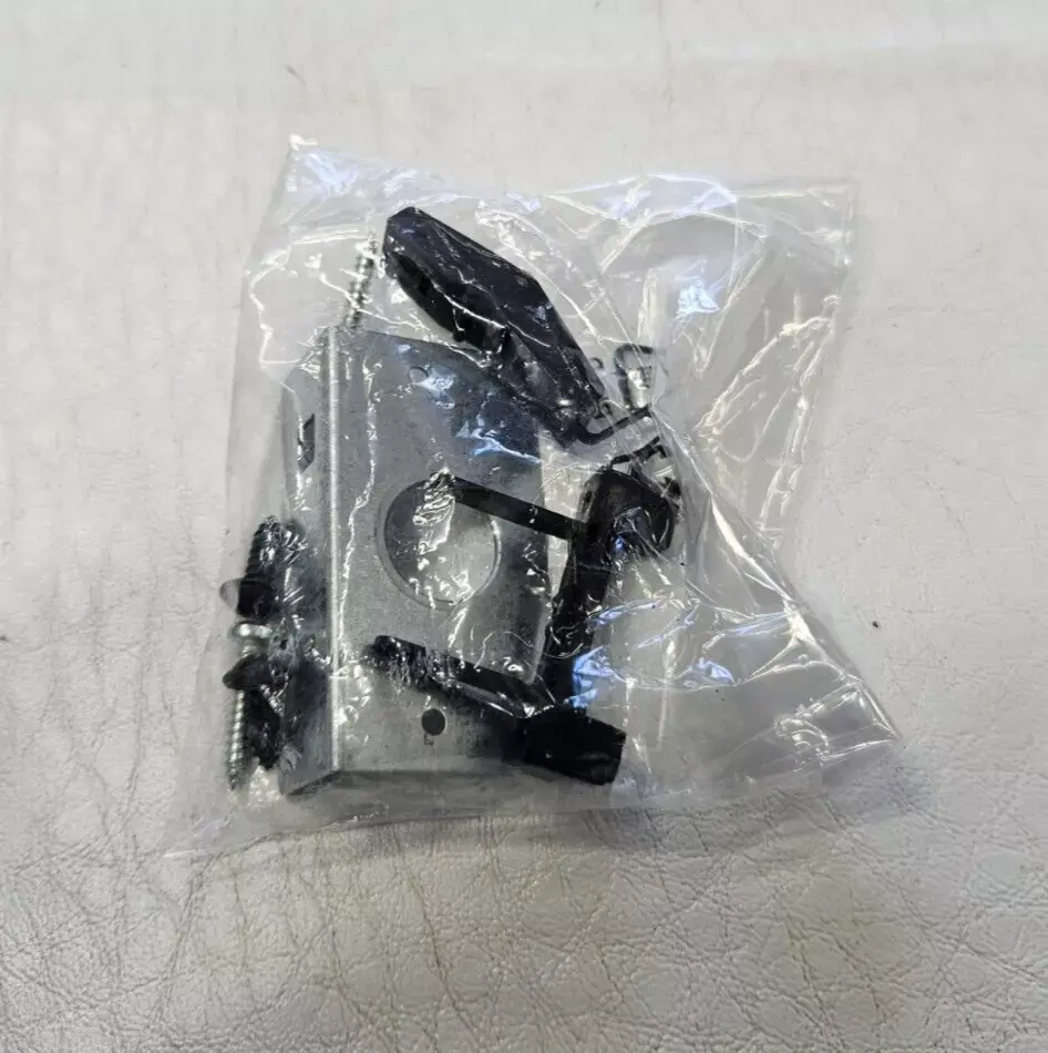 INDESIT ID67V9HCCX/UK COOKER CABLE SECURING KIT GENUINE (ID67.19)