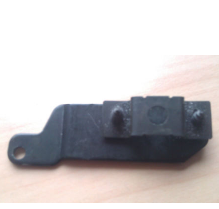 INDESIT ID60G2W COOKER LOWER OVEN LEFT HAND BOTTOM HINGE (ID60G.64) GENUINE