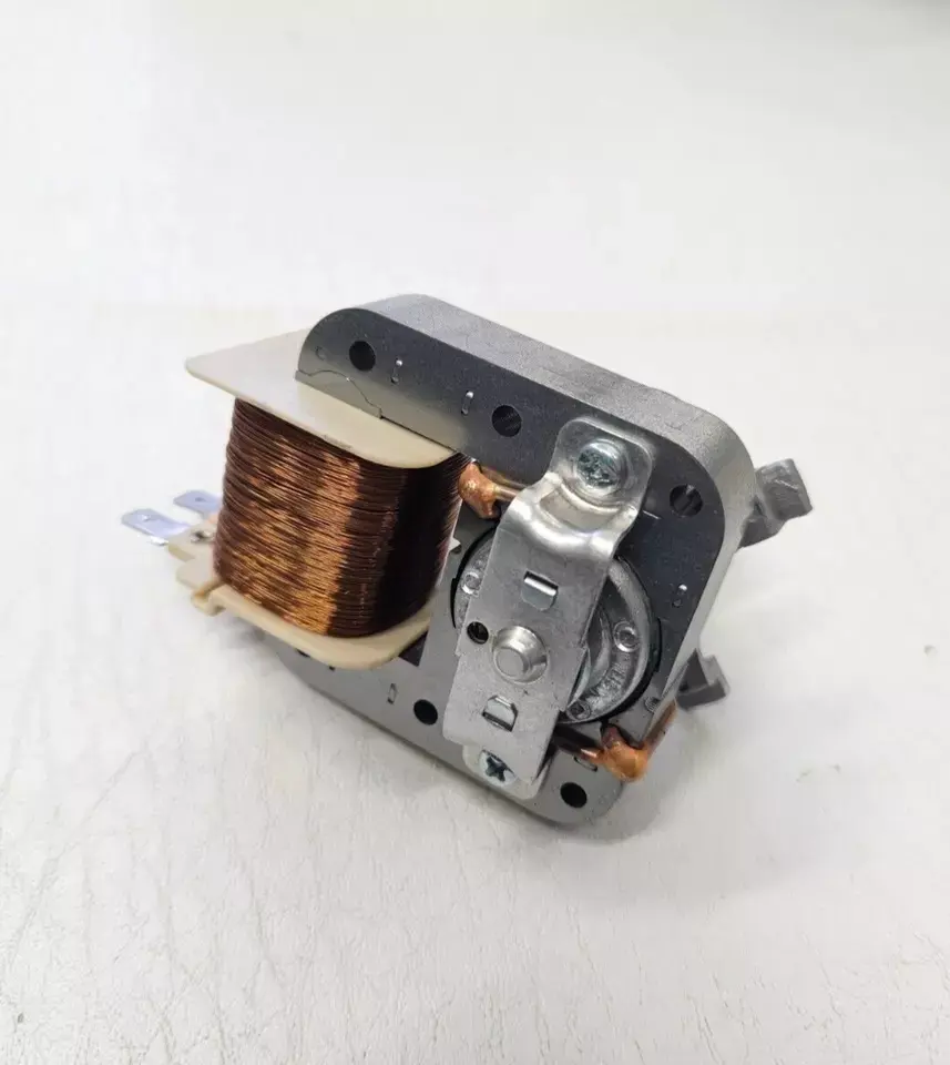 INDESIT ID67V9HCCX/UK COOKER OVEN REAR FAN MOTOR GENUINE (ID67.25)