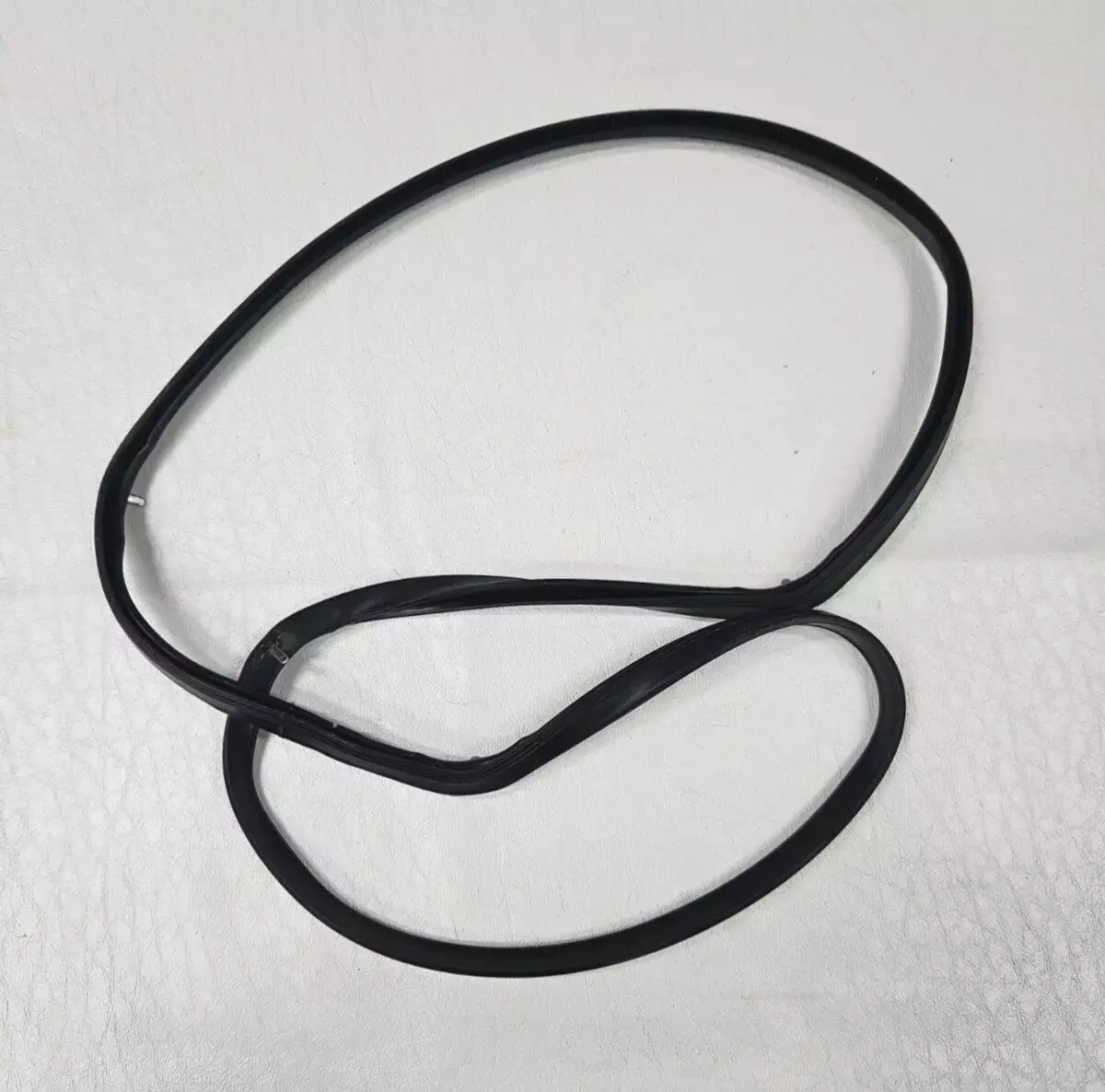 RUSSELL HOBBS RH72DEO1002SS TOP OVEN DOOR SEAL (RH72.28)