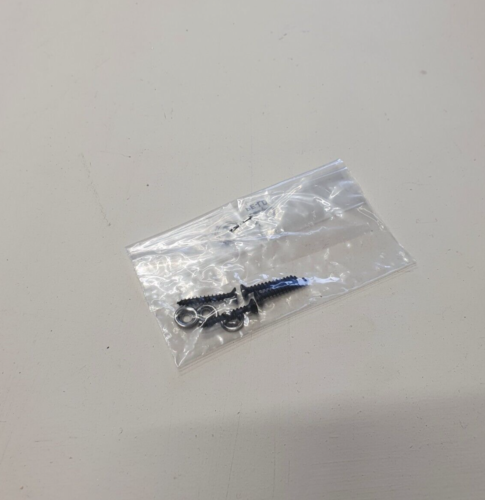 HOTPOINT DD2540IX OVEN CABINET MOUNTING SCREWS GENUINE (DD25.82)