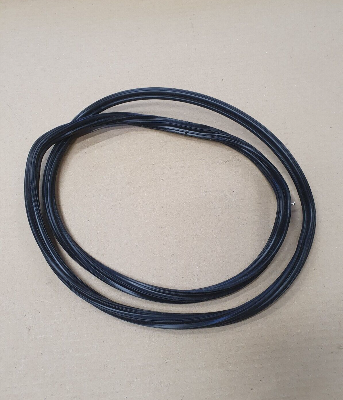 RUSSELL HOBBS RHEO6501B OVEN DOOR SEAL GENUINE (RHE.16)