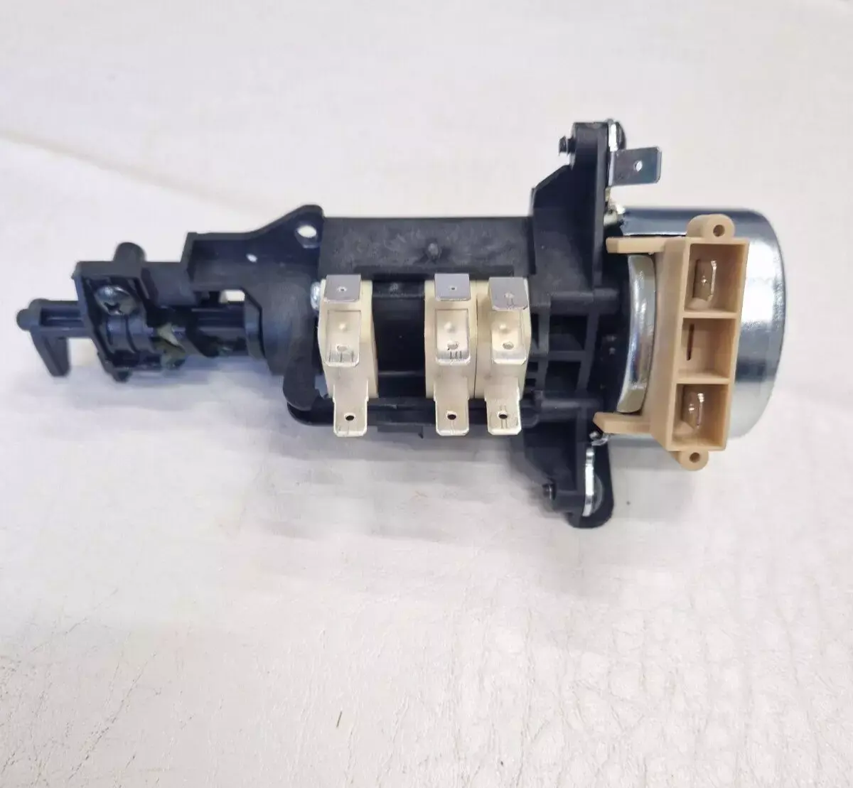 BEKO BBIE22300XFP OVEN DOOR INTERLOCK ASSEMBLY (BBIE.16)