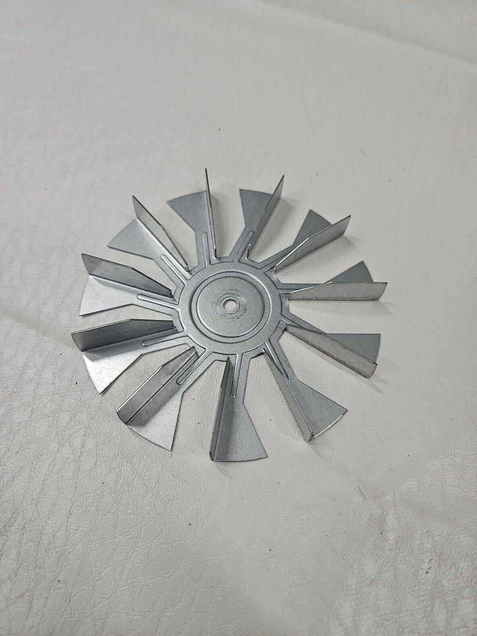 HISENSE HDE3211BWUK COOKER REAR FAN MOTOR BLADE GENUINE (HD1W.34)