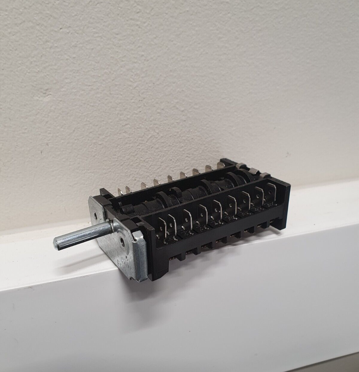 INDESIT IFW6330IX OVEN SWITCH SELECTOR (IFWIX.18)