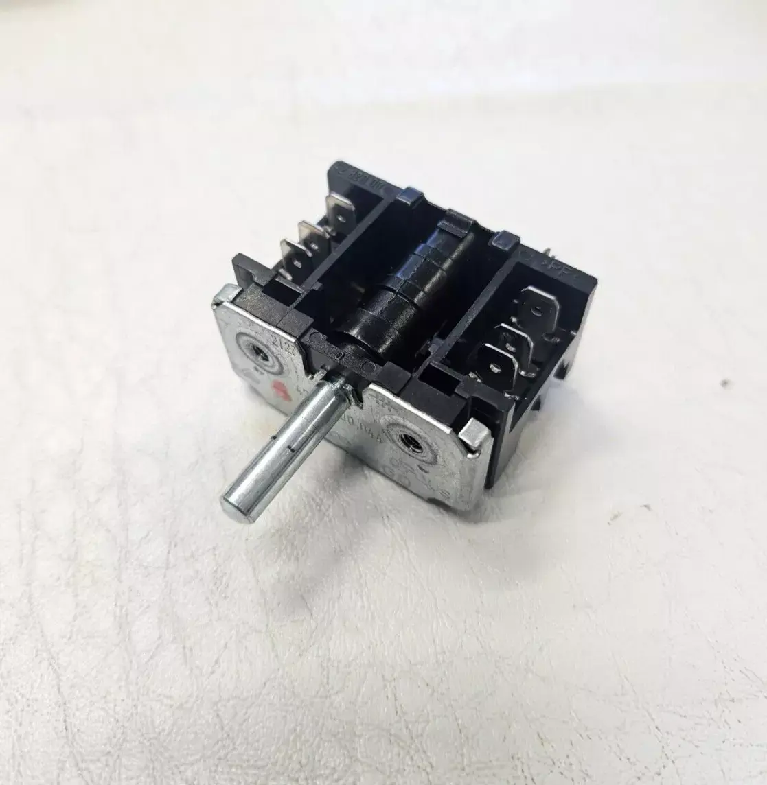INDESIT ID67V9HCCX/UK COOKER BOTTOM OVEN SELECTOR SWITCH GENUINE (ID67.01)